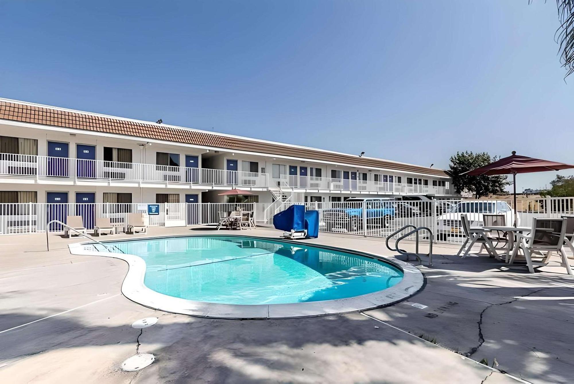Park Inn By Radisson, Modesto Exteriér fotografie