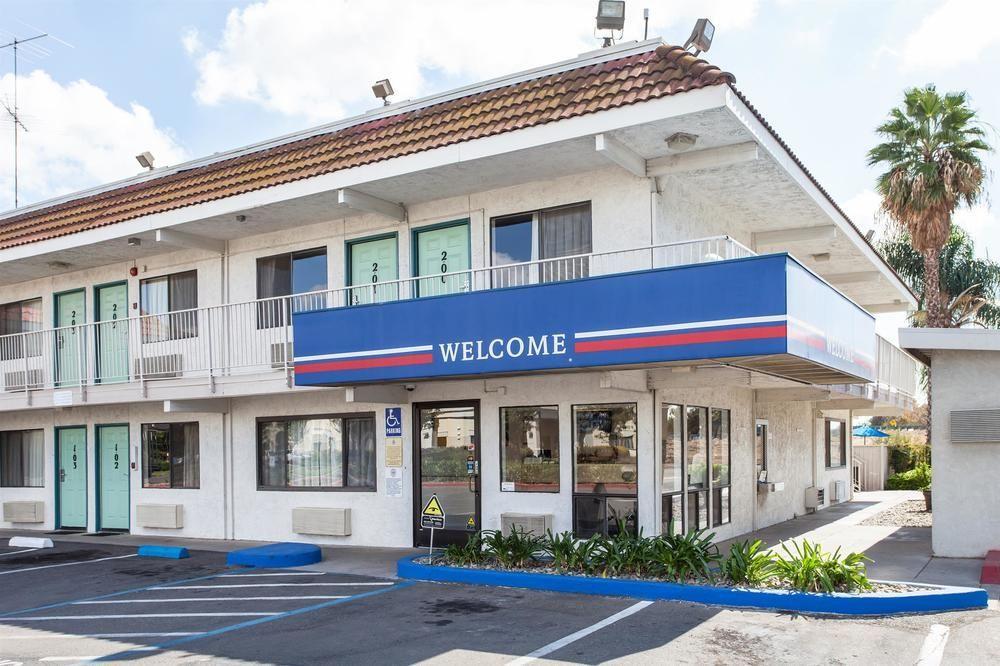 Park Inn By Radisson, Modesto Exteriér fotografie