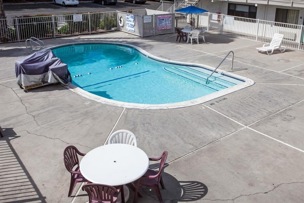 Park Inn By Radisson, Modesto Exteriér fotografie