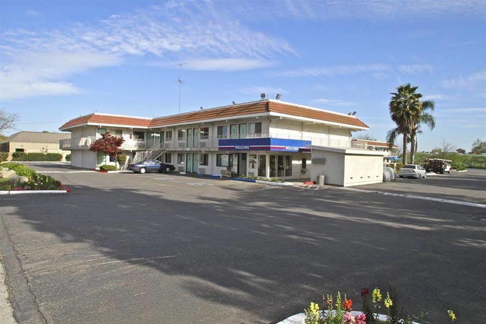 Park Inn By Radisson, Modesto Exteriér fotografie